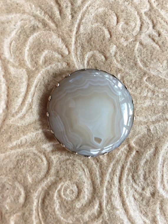 Georgian Brooch Gold Agate