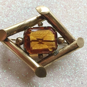 Victorian Gold Brooch with Citrine