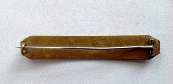 Victorian Gold Etched Bar Brooch - image 3