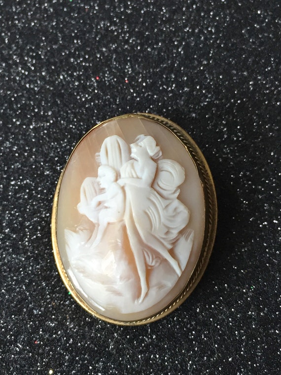 Victorian Cameo Brooch Cupid and Erato
