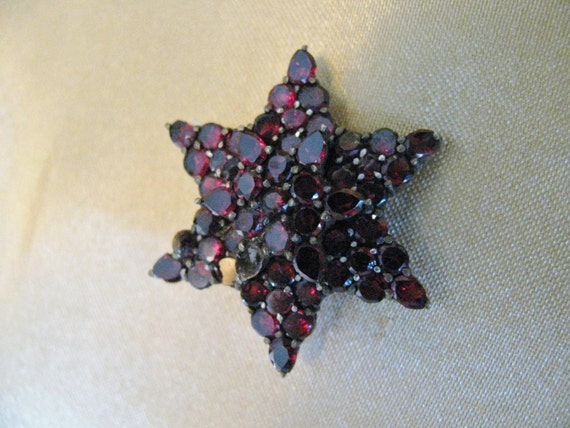 Victorian Bohemian Garnet Brooch Double Star - image 5