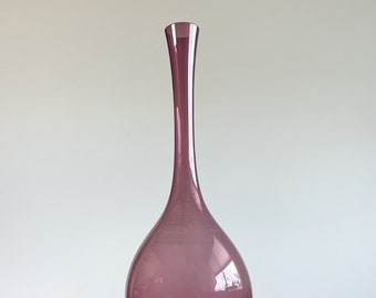 Gullaskruf Arthur Percy Swedish Purple Glass 10 Inch Blomglas Vase // Condition: Water deposit rings on the interior, dirt spots.