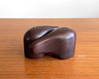 Don Shoemaker Modernist Mexico Elephant Salt and Pepper Shakers Cocobolo Rosewood 4" // Condition: Scratches, scuffs,dents. No stoppers