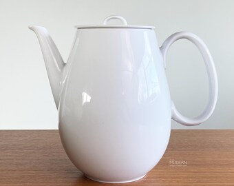 Rosenthal Raymond Loewy Rhythm Continental China Coffee Pot Germany 7" // Condition: 1-2 faint metal marks ~ water spots