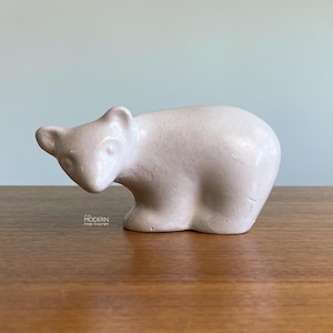 Howard Pierce Style White Bear California Pottery Figurine 6" // Condition: Pops to glaze