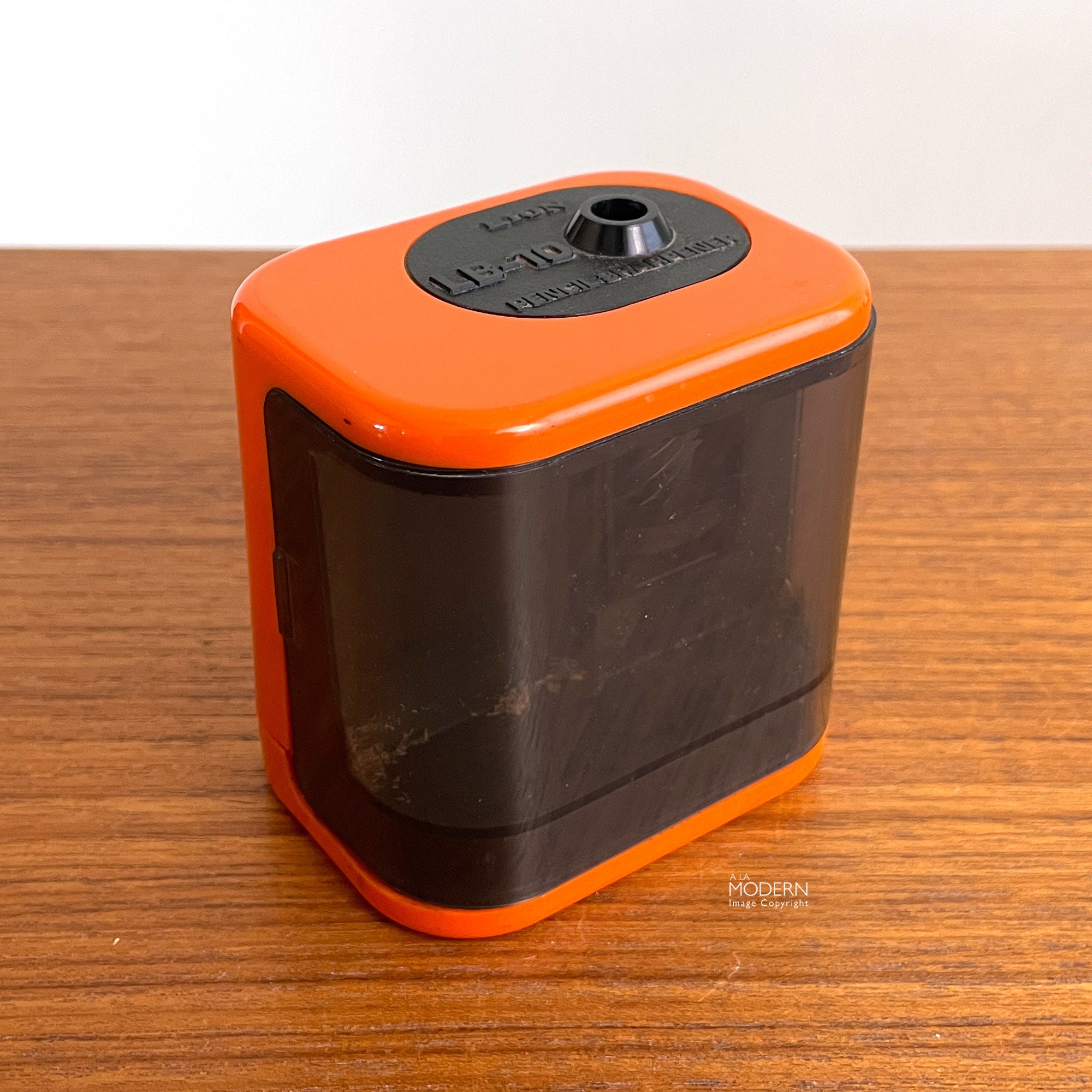 Modern pencil sharpener online