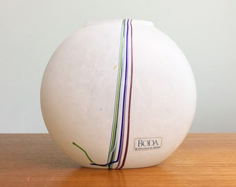 Kosta Boda Sweden Rainbow Series 48224 Glass Disc Shaped Vase by Bertil Vallien 5 1/2&quot;