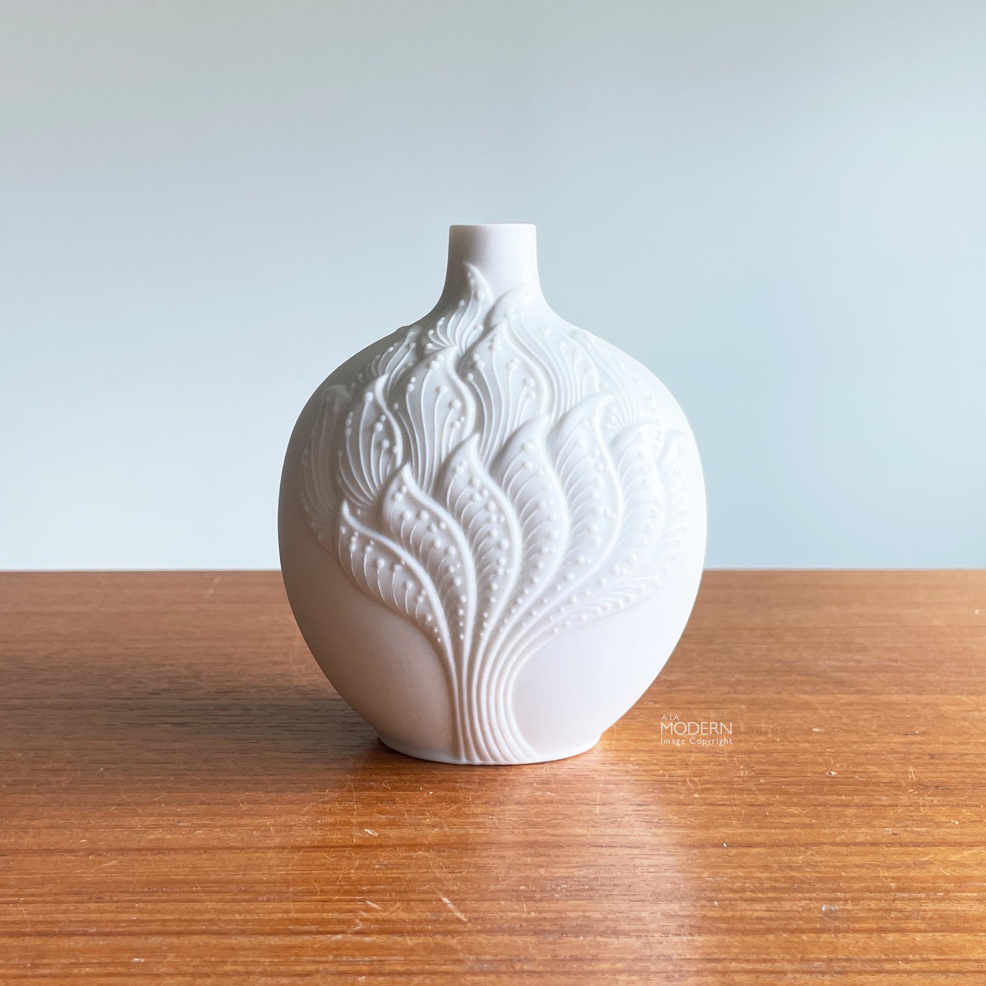 Kaiser Germany M. Frey Vase - Etsy
