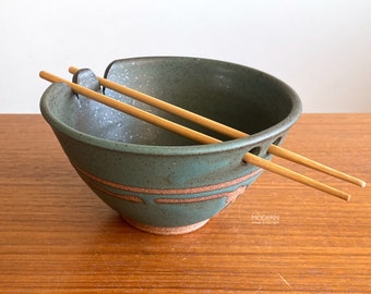 Frank Massarella Ojai California Studio Stoneware Abstract Design Rice Bowl With Chopstick Hole Rests 6 1/4" Wide