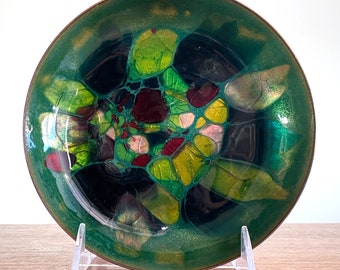 Win Ng Jeweled Kaleidoscope Green Yellow Blue Enamel Dish San Francisco 7" // Condition: Crazing,cracks under glass ~ Tarnish, wear on back