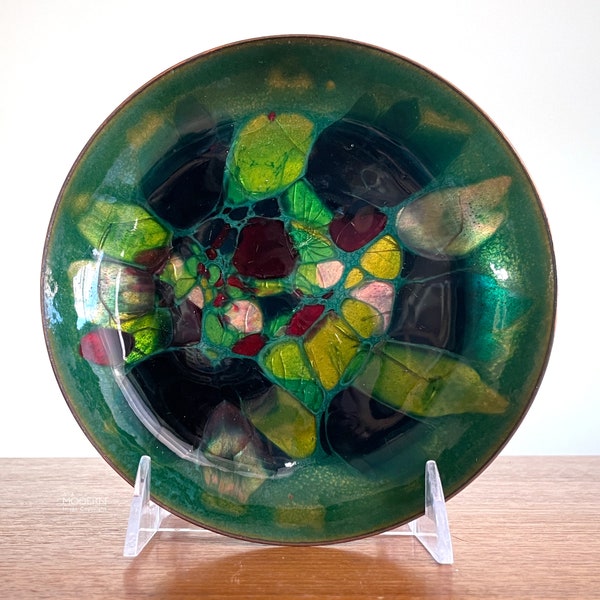 Win Ng Jeweled Kaleidoscope Green Yellow Blue Enamel Dish San Francisco 7" // Condition: Crazing,cracks under glass ~ Tarnish, wear on back