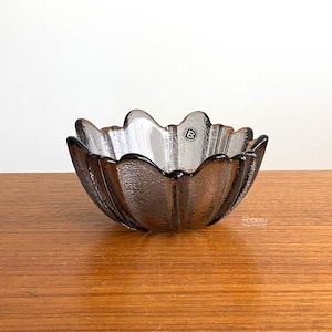 Dartington Glass Hollywood English Smoke Crystal Small Bowl by Frank Thrower 5 1/4&quot; Wide