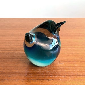 Salviati Style Small Blue Sommerso Glass Bird Paperweight Figurine 3 // Condition: Minor scratches and scuffs, inclusions in glass. image 2
