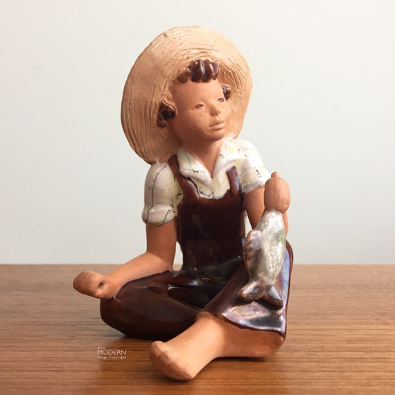 Hildred Reents Tom Sawyer Boy California Pottery Figurine Holding