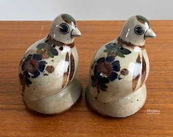 Jorge Wilmot Bird Salt And Pepper Shakers Hand Painted Tonala Mexico Stoneware 3 3/8" Tall