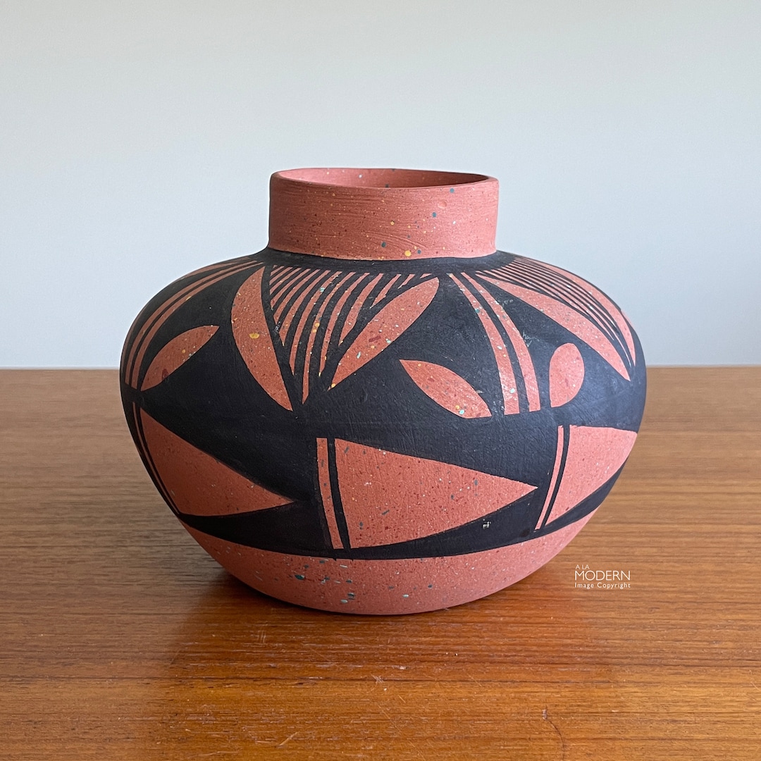 Acoma Pueblo Native American Signed DQ Geometric Pattern New