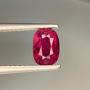 1 Ct Natural Certified Faceted Red Ruby Gemstone Oval Cut Mozambique Ruby