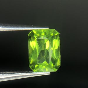 Natural Faceted 3.65 Ct Apple Green Peridot, Loose Gemstone, Jewlery, Top Quality, Pakistan