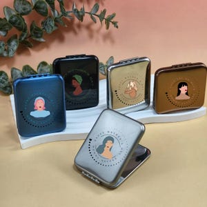 Espejo compacto personalizado con grabado - Espejo de bolsillo con nombre personalizado - Regalo para dama de honor, Día de la Madre, Espejo de maquillaje de viaje, Regalo de cumpleaños