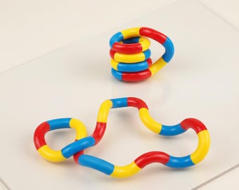 Paquete de 2 juguetes antiestrés Rainbow Fidget Tangle: alivio sensorial para aliados LGBTQ+