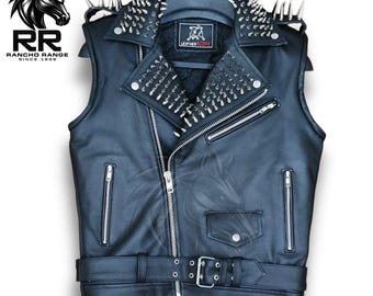 Handgemaakt zwart punkleren vest | Lang herenjack met spikes en zilveren studs