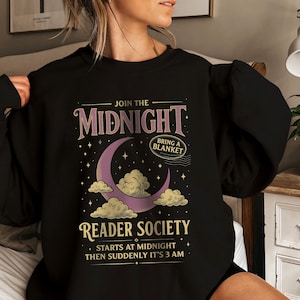 Night Owl Reader Shirt , Late Night Reading Book Club Shirt, Trendy Book Shirt, Book Lover Gift, Cute Bookworm Tee