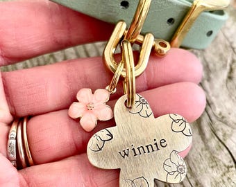 Gepersonaliseerde dik koperen bloem huisdier-ID-tags voor honden en katten, met telefoonnummer - Custom luxe gouden kraaglabel voor kleine, middelgrote huisdieren