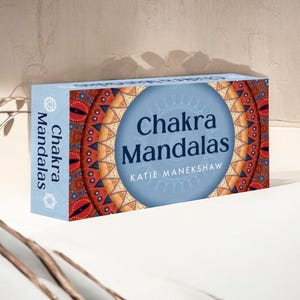 Jeu de cartes mandalas chakras par Katie Manekshaw | Magnifiquement illustré pour inspirer votre âme