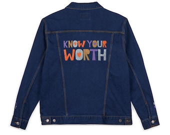 ¡Conoce tu valor! Chaqueta vaquera blanca bordada: prenda unisex viral | Un regalo empoderador para ella y para él