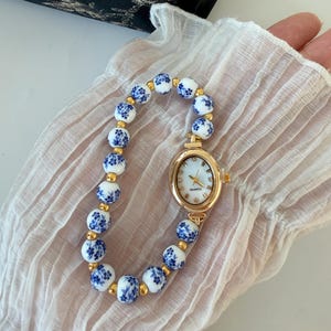 Vintage pärlbelagd blommig keramisk armbandsur, guldklocka för kvinnor, boho armbandsur, värdighetsädelstensklocka, armbandsur med målade lerpärlor