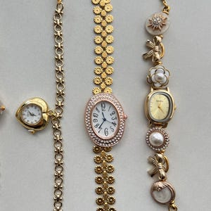 Elegant gold watch bracelet for woman,pearl wrist watch,wedding watch jewelry,Y2K heart watch,Handmade gold charm watch,gold wrist watch