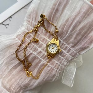 Y2K Heart Charm Wrist Watch,Gold Watch Bracelet,Y2K Gold Bracelet for Woman,Cute Watch Jewelry,Exquisite Watch Gift,Dainty Small Watch
