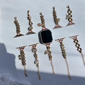 Y2K Minimalist Gold Chain Apple Watch Band,Cute Charm Apple Watch Strap,Unique Chain Bracelet for Smartwatch,Gold Charm Watch Band Gift Idea