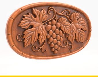 Pode incluir: Uma placa oval de madeira com uma escultura em relevo de um cacho de uvas com folhas detalhadas e gavinhas. O design é apresentado num tom castanho quente com um acabamento suave, como um item digital STL para trabalhos de escultura.