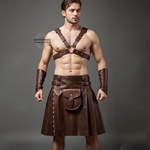 Handgefertigter Brauner Leder Gladiator Kilt & Harness für Herren | Echtleder Kostüm | Mittelalter, Gothic, Cosplay Outfit