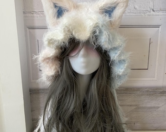 Capucha de felpa con orejas de zorro en tonos pastel - Tocado de festival suave, hecho a mano en rosa, azul y blanco