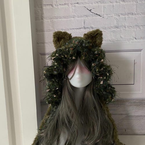 Capuche avec oreilles de chat vert mousse fait main : bonnet en tricot pelucheux Fairycore