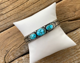 Beautiful Kingman turquoise cuff bracelet handmade and signed in sterling silver 925 with three gorgeous Kingman turquoise stones