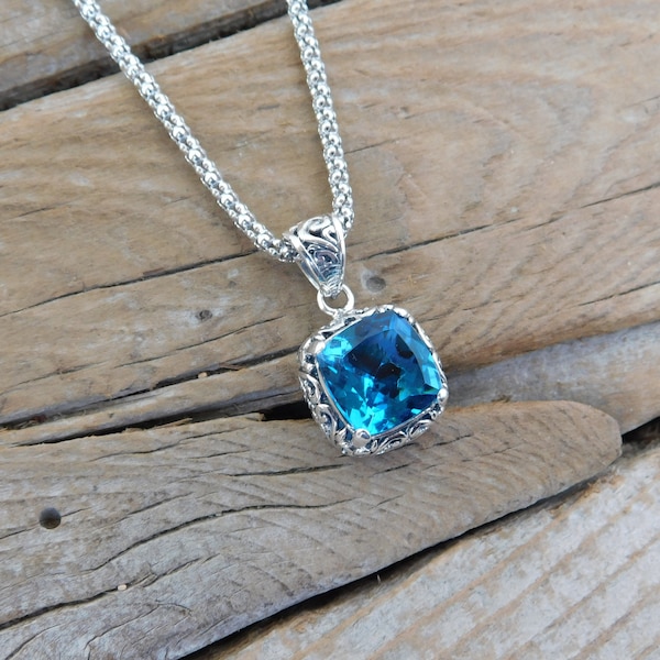 London blue topaz necklace handmade in sterling silver 925