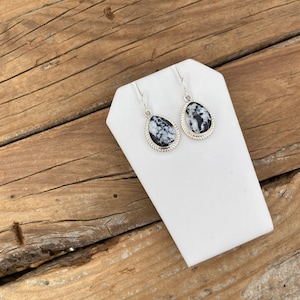 Beautiful White Buffalo earrings handmade in sterling silver 925 with gorgeous White Buffalo stones