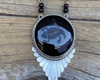 Large black jet necklace with a etched horned lizard handmade and signed in sterling silver 925 with black onyx beads
