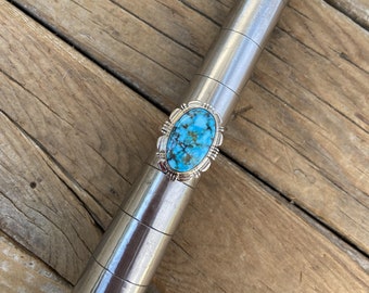 Gorgeous blue Kingman turquoise ring, handmade and signed in sterling silver with a beautiful high polished Kingman turquoise stone