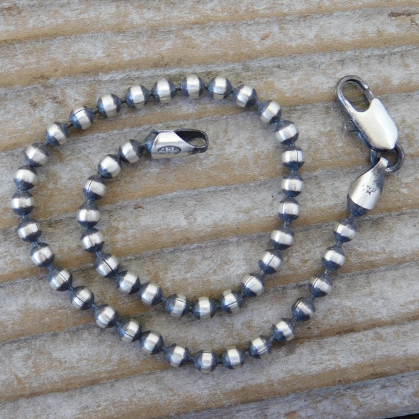 Bracelet chaîne perlée de 3 mm de large et 7" de long fait à la main en argent sterling 925 vieilli avec une finition satinée faite à la main