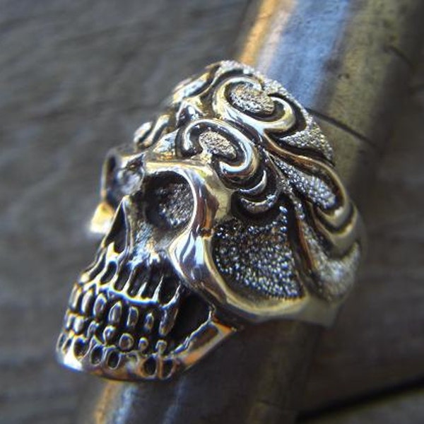 Sugar skull ring in sterling silver