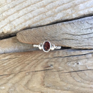 Garnet ring handmade in sterling silver 925