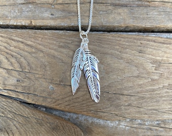 Double feather necklace handmade in sterling silver 925