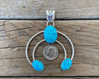 Turquoise Naja pendant handmade in sterling silver 925 with three beautiful blue Kingman turquoise stones