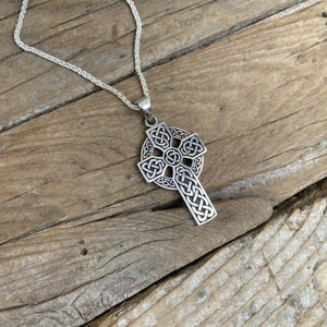 Bearutiful Celtic cross necklace handmade in sterling silver 925