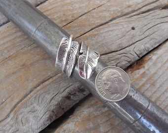 Adjustable feather ring handmade in sterling silver 925