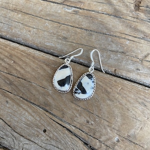 ON SALE White Buffalo earrings handmade in sterling silver 925 with beautiful White Buffalo stones